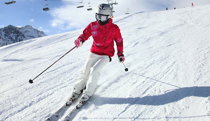 Comment skier des pentes raides : guide du débutant