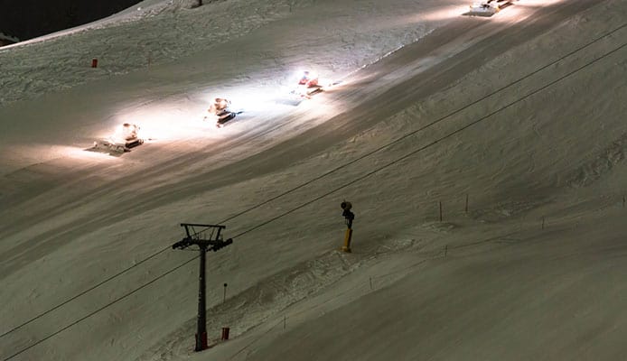 Guide de ski de nuit : à quoi s'attendre et ce qu'il faut éviter