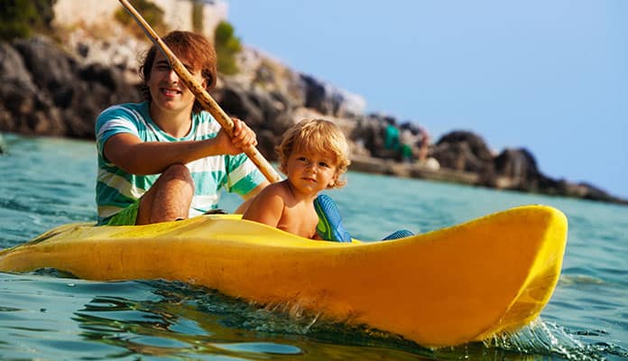 Kayak avec des enfants : guide du débutant